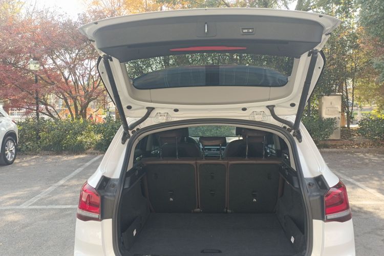 宝马X1 2022款 sDrive25Li 领先型机舱底盘23