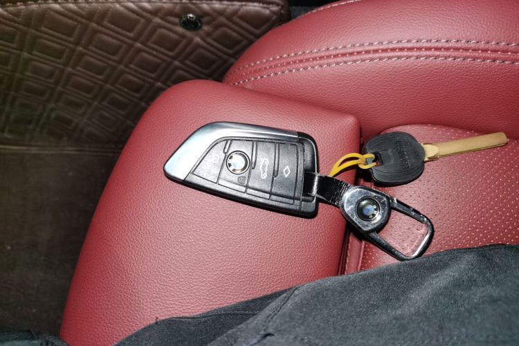 宝马3系 2023款 320Li M运动套装中控内饰7001