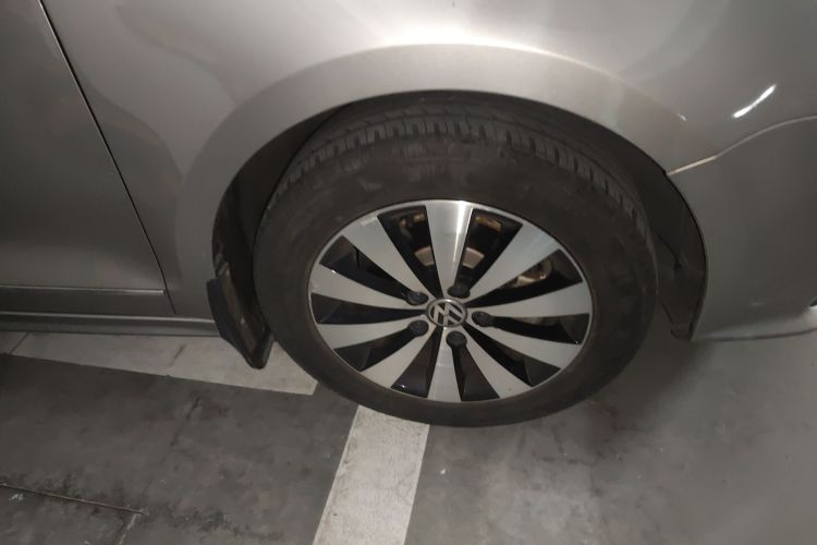 大众 速腾 2018款 1.6L 自动舒适型车身外观10