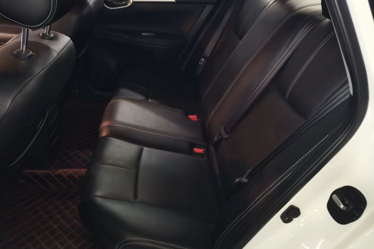 日产 轩逸 2022款 经典 1.6XE CVT舒适版中控内饰21