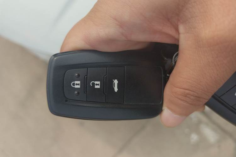 丰田 卡罗拉 2023款 1.2T 先锋版中控内饰11