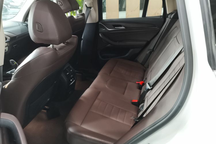 宝马X3 2021款 改款 xDrive28i 豪华套装中控内饰21