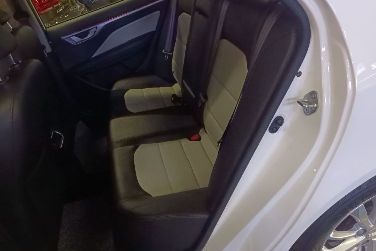 吉利汽车 远景 2020款 改款 1.5L CVT亚运版中控内饰7004