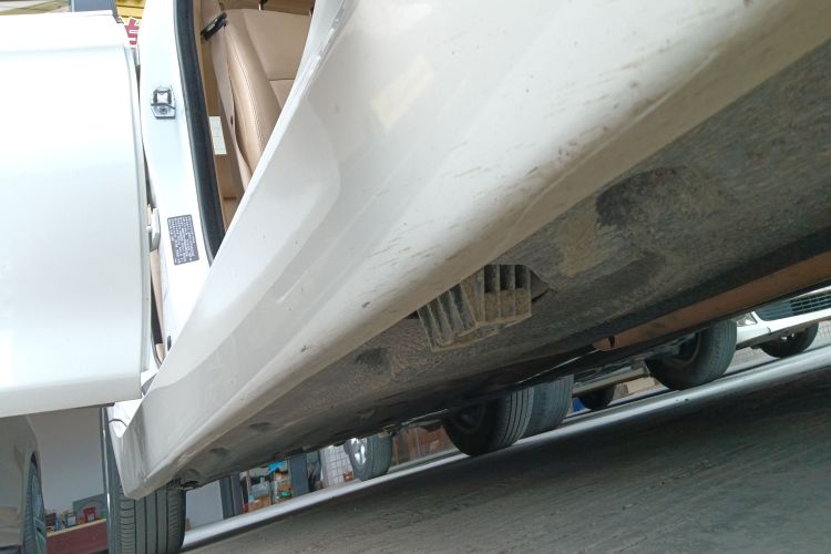 宝马5系 2014款 520Li 典雅型局部细节9001