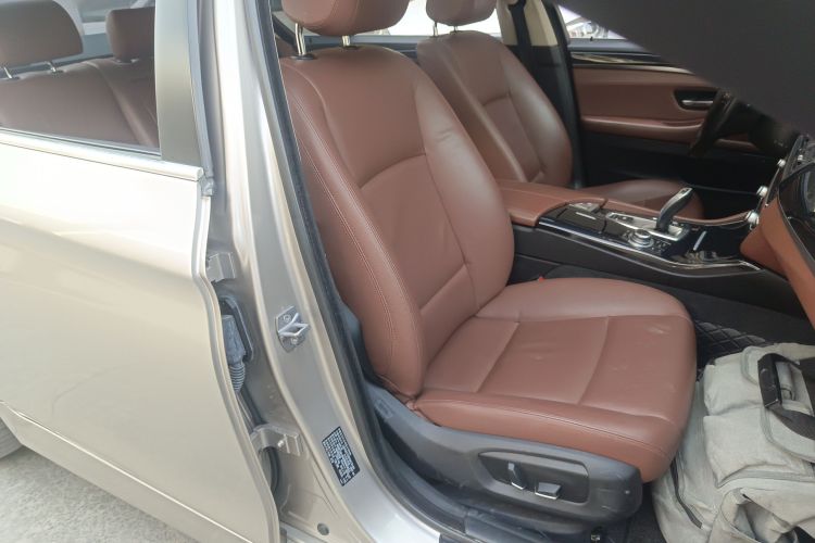 宝马5系 2014款 520Li 典雅型局部细节41