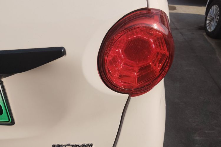 凌宝汽车 凌宝BOX 2022款 李清照Pro版 14.72kWh车身外观6006