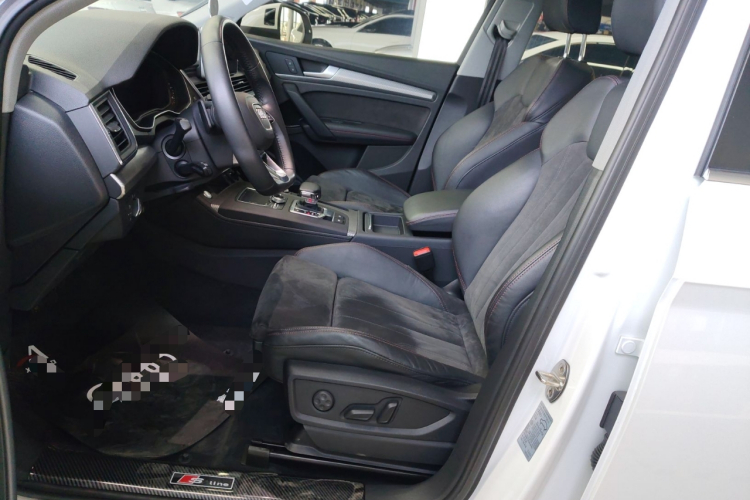 奥迪Q5L 2020款 45 TFSI 尊享运动型中控内饰19