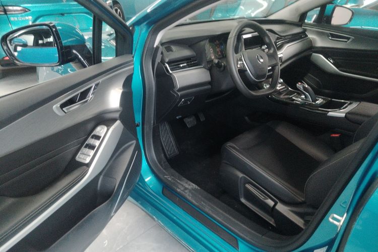 江铃集团新能源 羿 2023款 标准续航行业版中控内饰20