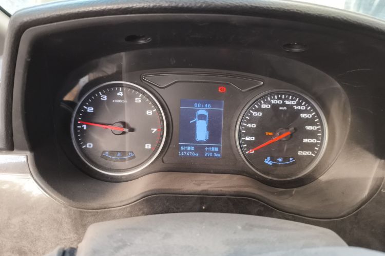 江淮瑞风 瑞风M4 2016款 2.0L 手动豪华型中控内饰14