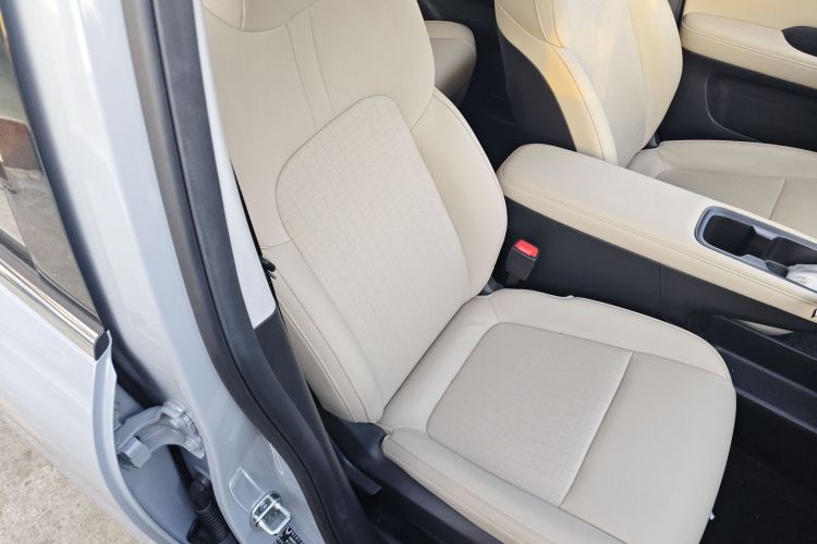 五菱汽车 五菱缤果PLUS 2024款 330km 五座版局部细节41