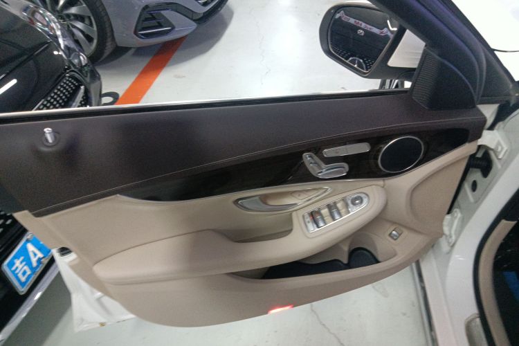 奔驰C级 2016款 C 200 L中控内饰47