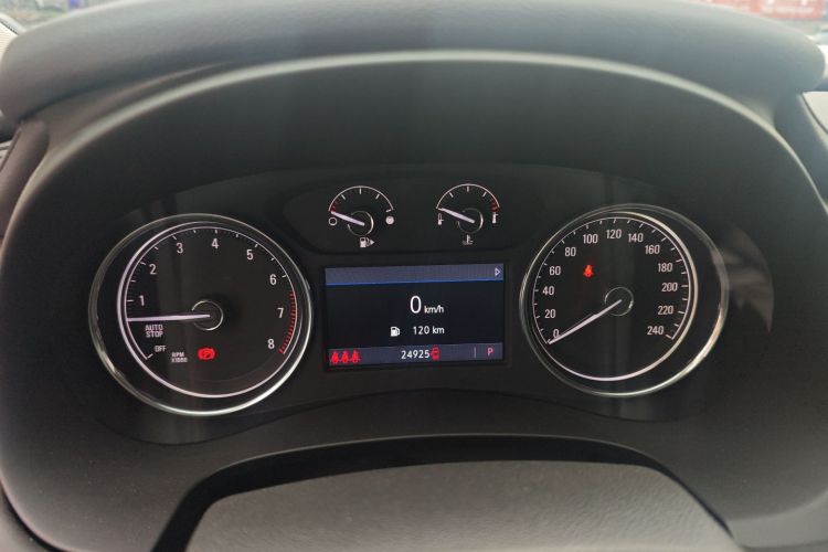 别克 君越 2022款 552T 豪华型中控内饰14