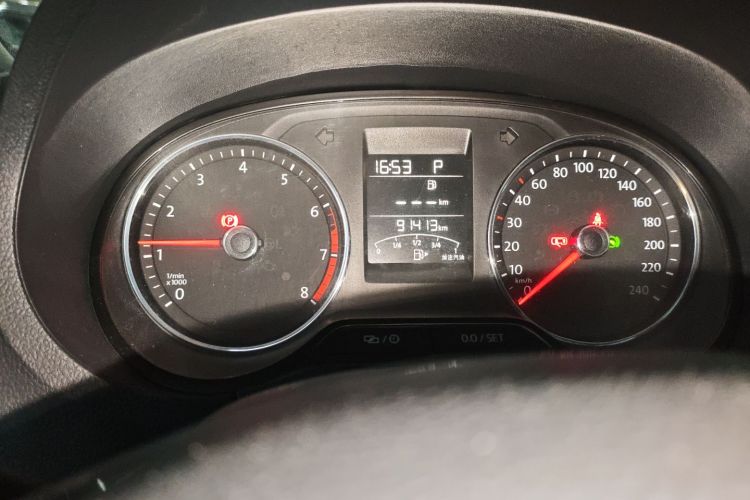 大众 Polo 2016款 1.6L 自动舒适型中控内饰14