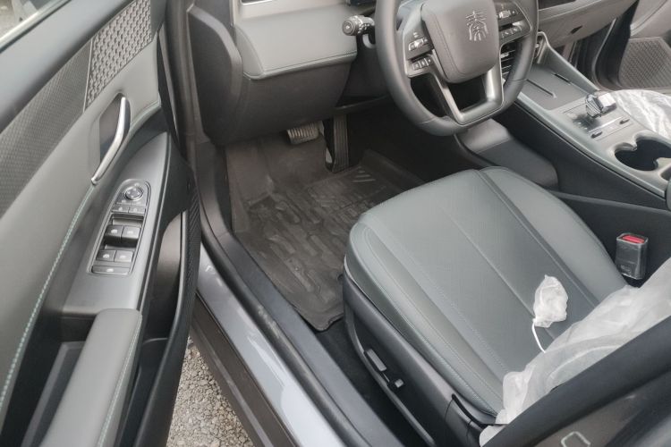 比亚迪 秦PLUS 2025款 DM-i 智驾版 55KM超越型中控内饰7003