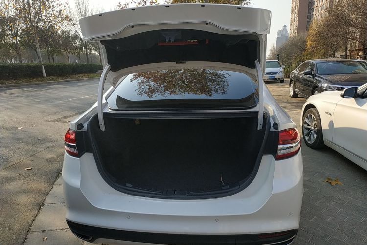 福特 蒙迪欧 2018款 EcoBoost 180 时尚型机舱底盘23