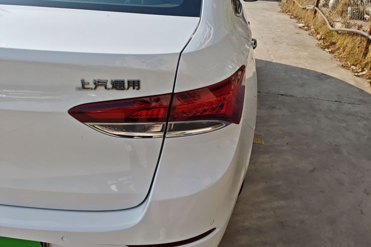 别克 英朗 2019款 18T 自动互联精英型 国VI车身外观9