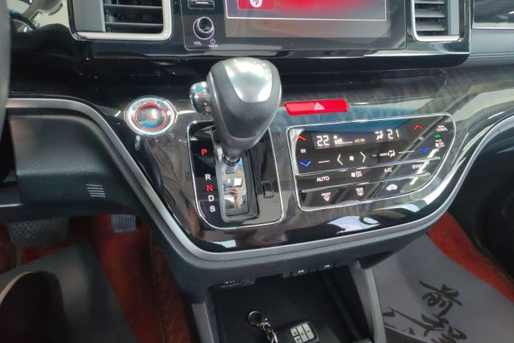 本田 艾力绅 2019款 2.0L 混动豪华版中控内饰18