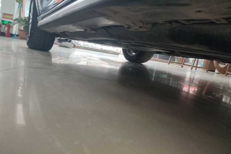 奔驰GLE 2021款 GLE 350 4MATIC 时尚型局部细节9002