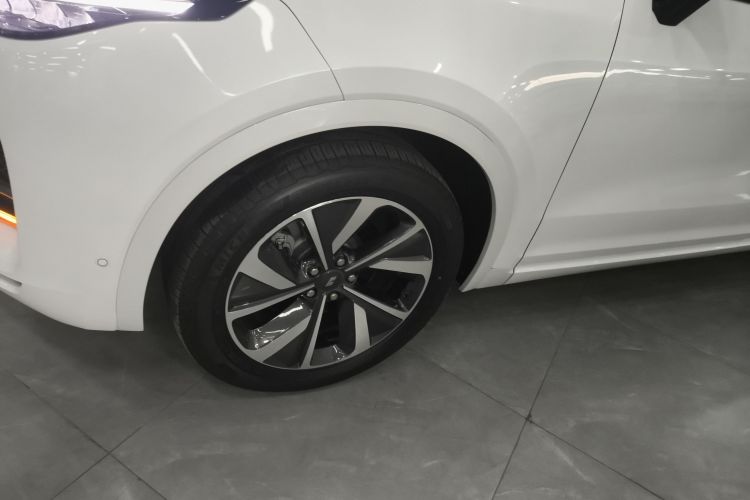 理想汽车 理想ONE 2021款 增程6座版车身外观6007