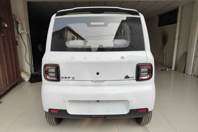 吉利银河 熊猫 2025款 210km 元气熊车身外观6