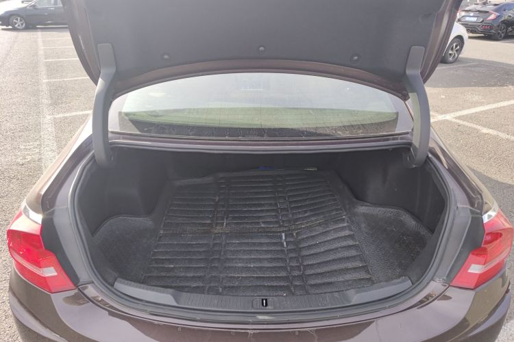 别克 君越 2016款 28T 豪华型局部细节23