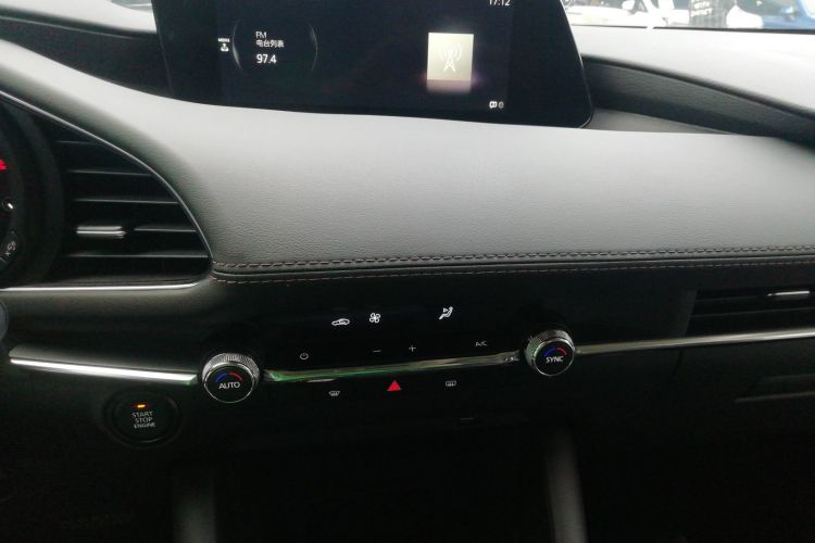 马自达3 昂克赛拉 2023款 2.0L 自动质雅版中控内饰16