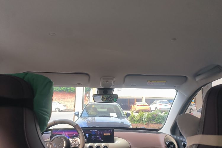 五菱汽车 五菱缤果 2023款 333km 灵犀互联+款中控内饰22