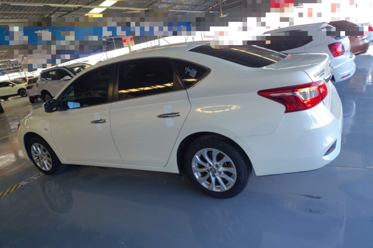 日产 轩逸 2021款 经典 1.6XL CVT豪华版车身外观4