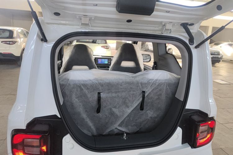 吉利银河 熊猫 2025款 210km 元气熊机舱底盘23