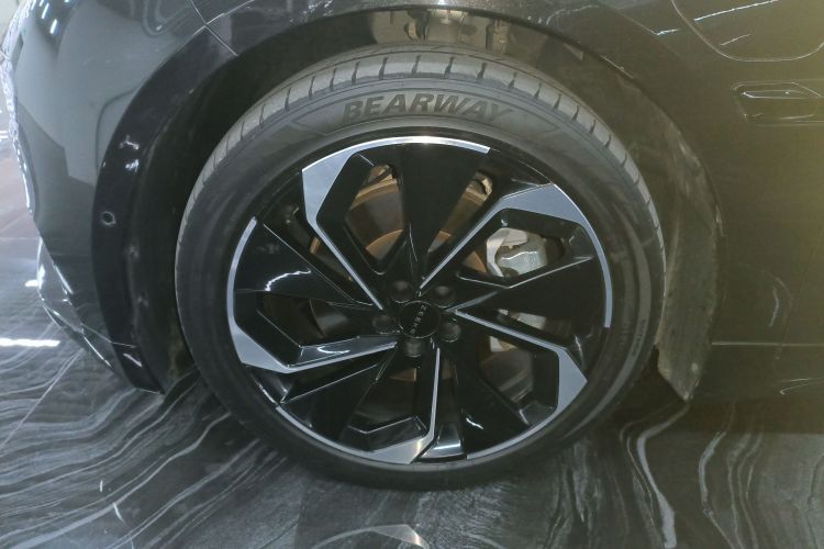 极氪001 2022款 长续航双电机 WE版车身外观6007