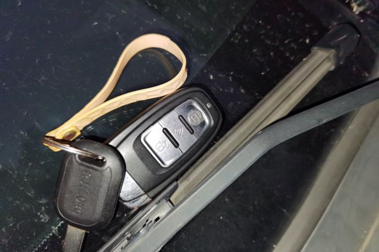 别克 英朗 2015款 18T 双离合精英型中控内饰11