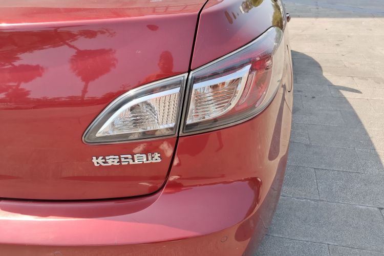 马自达3星骋 2015款 三厢 1.6L 自动精英型车身外观9