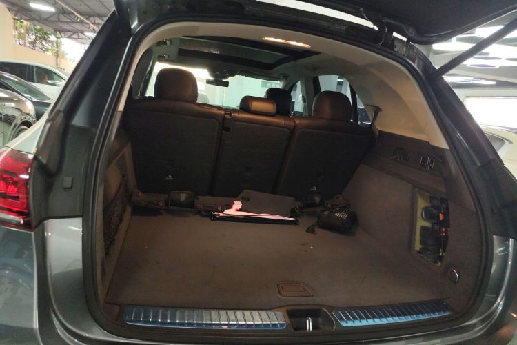 奔驰GLE 2020款 GLE 350 4MATIC 时尚型机舱底盘23