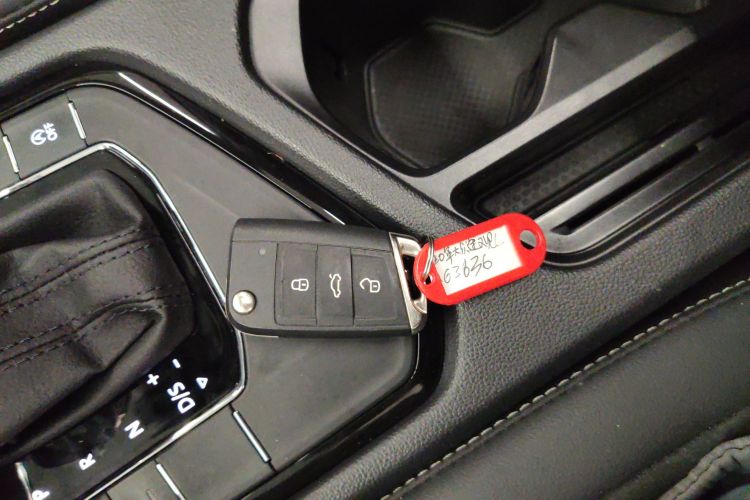 大众 途观L 2019款 改款 330TSI 自动两驱智动豪华版 国VI中控内饰7001