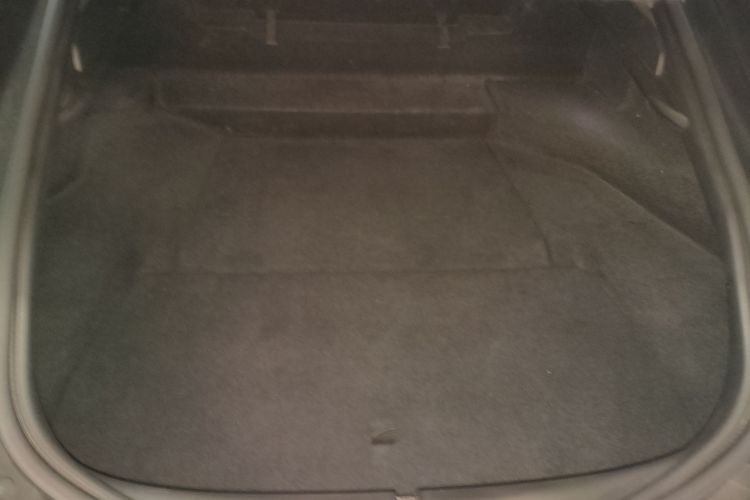 捷豹F-TYPE 2016款 3.0 SC 硬顶版机舱底盘23