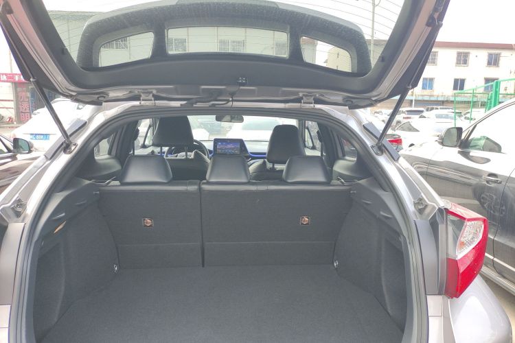 丰田 奕泽IZOA 2018款 2.0L 奕驰版 国VI机舱底盘23