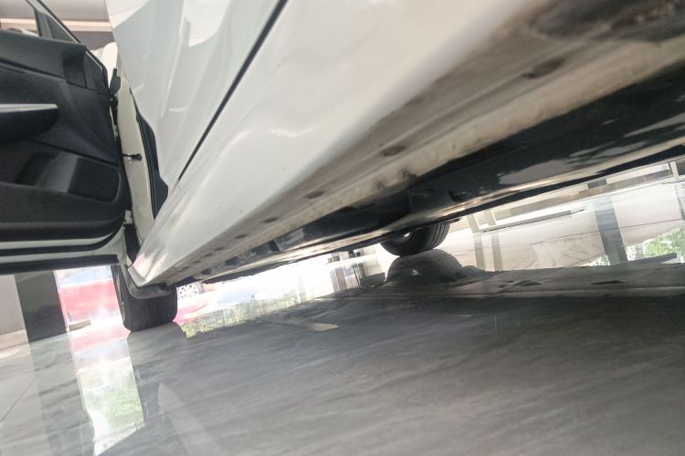 日产 轩逸 2022款 1.6L XL CVT悦享版机舱底盘30