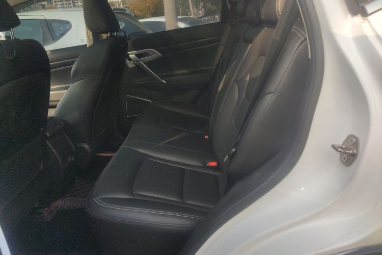 吉利汽车 博越 2016款 2.0L 手动智联型中控内饰21