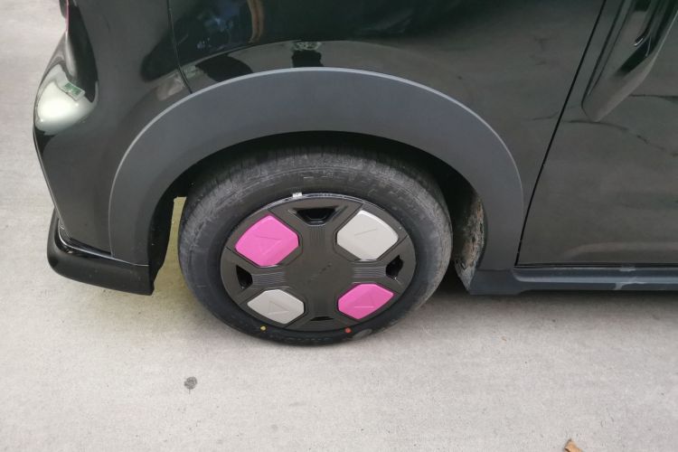 吉利银河 2025款 210km 熊猫卡丁车身外观6007