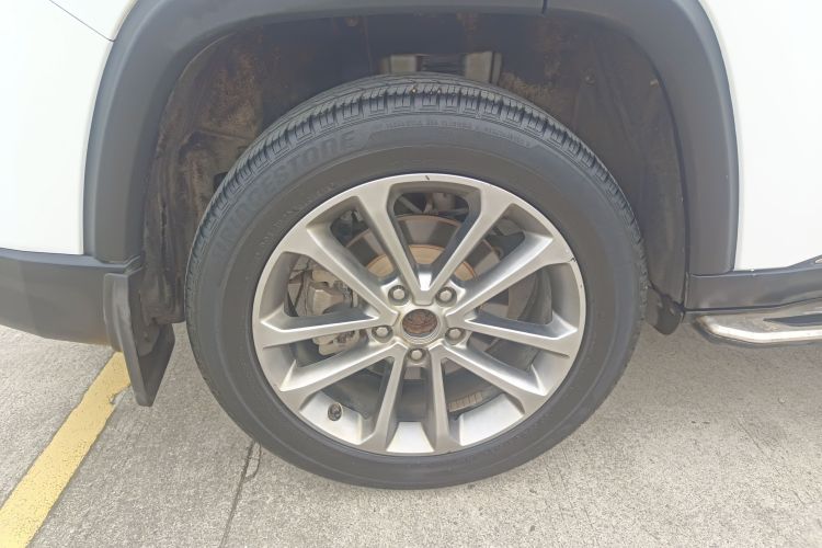 Jeep 大指挥官 2018款 2.0T 四驱尊享导航版 国V车身外观6008