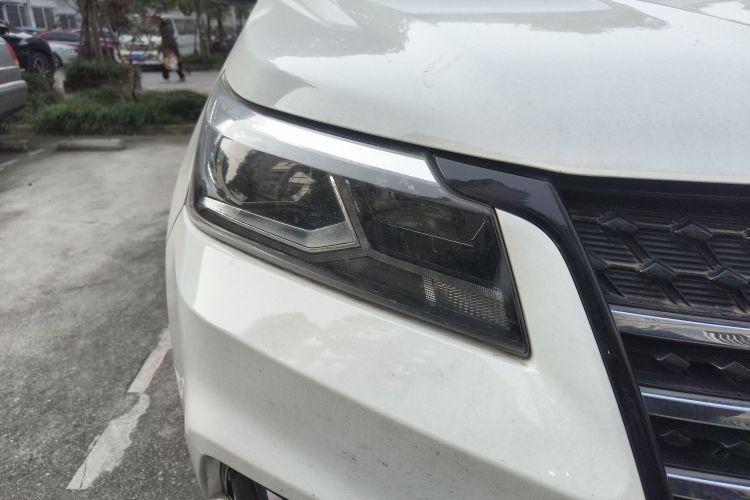 北汽幻速S7 2018款 1.5T 自动尊贵型车身外观8