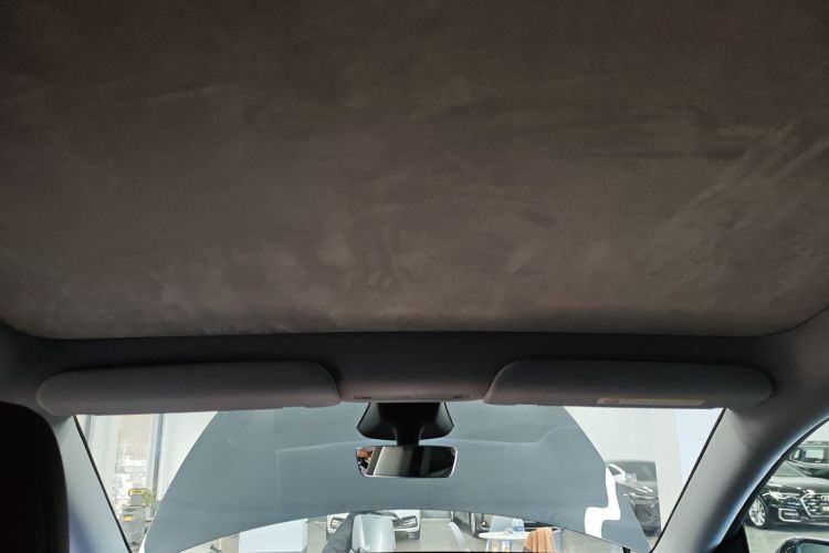 特斯拉 Model Y 2025款 长续航全轮驱动 首发版中控内饰22