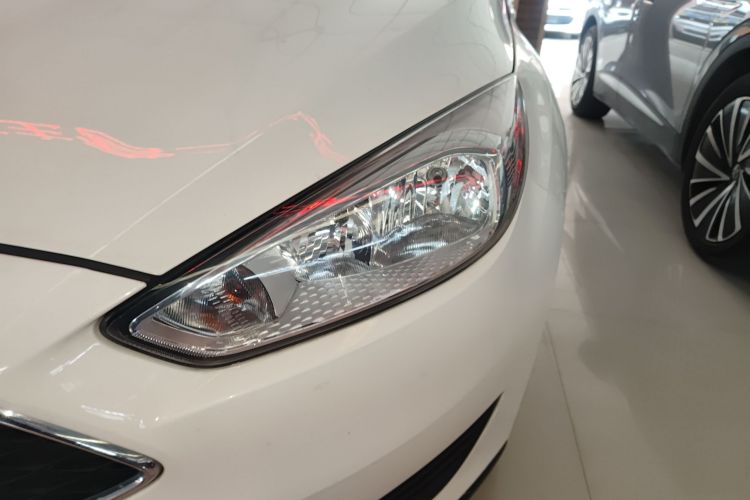 福特 福克斯 2018款 两厢经典 1.6L 自动舒适型智行版局部细节36