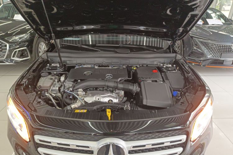 奔驰GLB 2023款 GLB 220 时尚型局部细节24