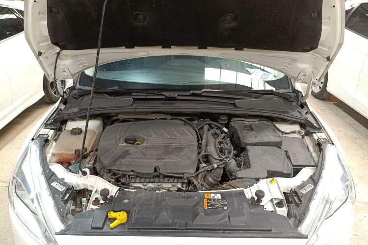 福特 福克斯 2018款 两厢经典 EcoBoost 180 自动精英型局部细节24