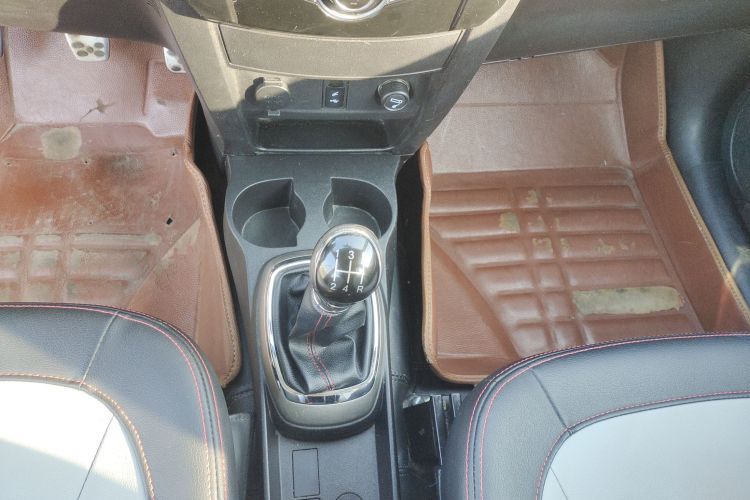 长城M4 2014款 1.5L 手动舒适型中控内饰18