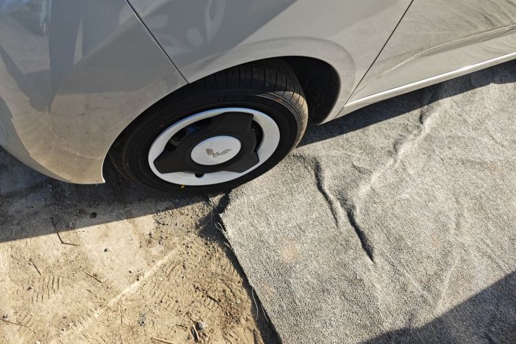 五菱汽车 宏光MINIEV 2024款 第三代 215km 青春版车身外观6007