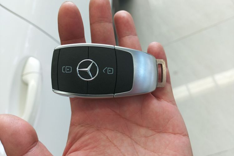 奔驰GLA 2023款 GLA 200中控内饰11