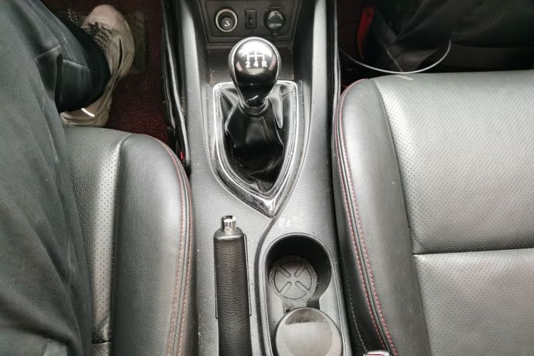 长安凯程 长安欧尚A600 2016款 1.5L 手动豪华型7座中控内饰18