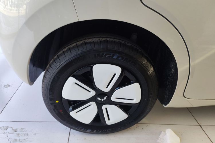 五菱汽车 宏光MINIEV 2025款 四门版 进阶款车身外观6008